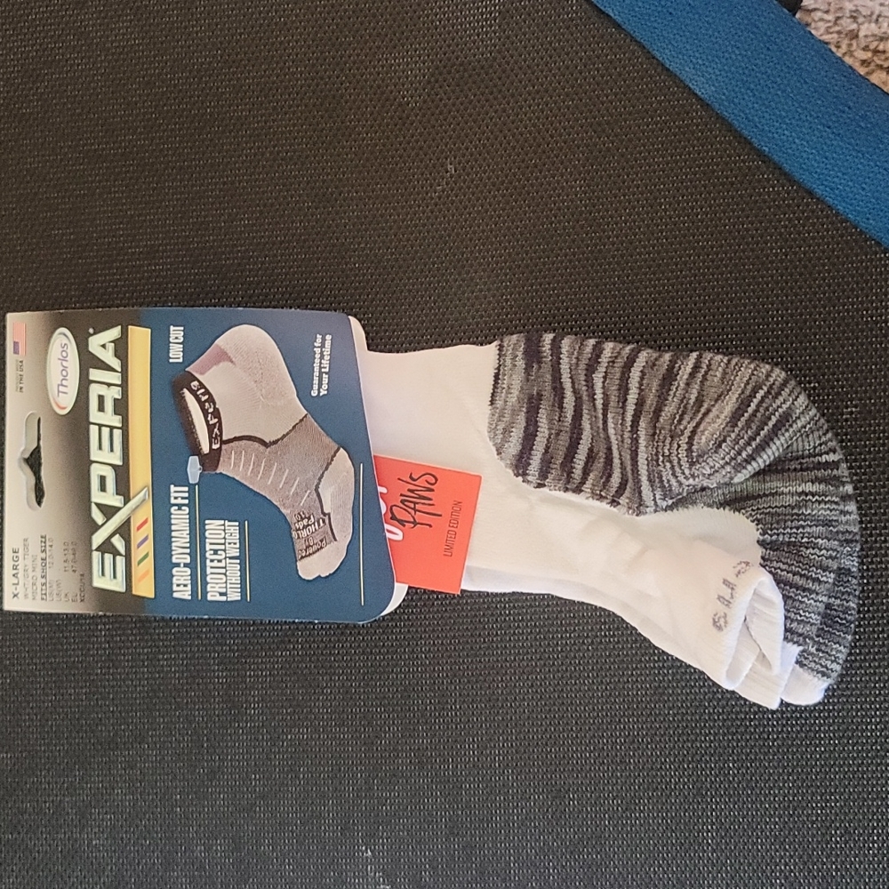 THORLO EXPERIA TIGER PAWS MICRO MINI LOW SOCKS: WHITE/GRAY: NWT: SZ XL